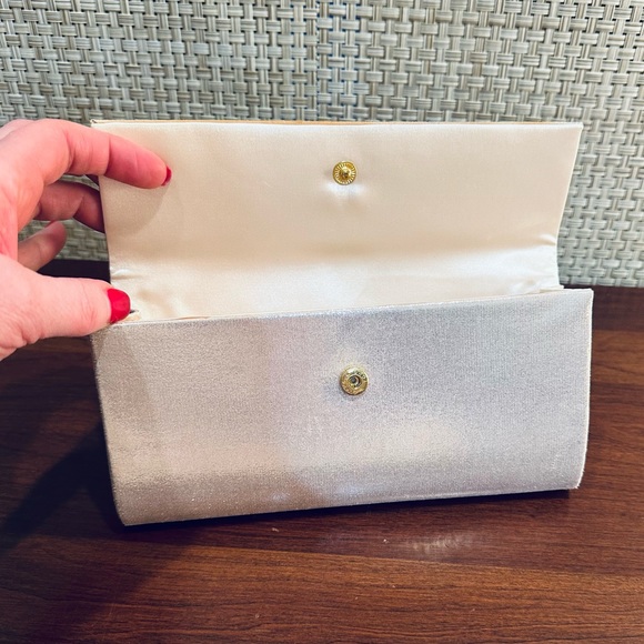 🌟HP🌟VTG Elegant Soft Gold Metallic Snap Clutch Evening Bag - Picture 4 of 10